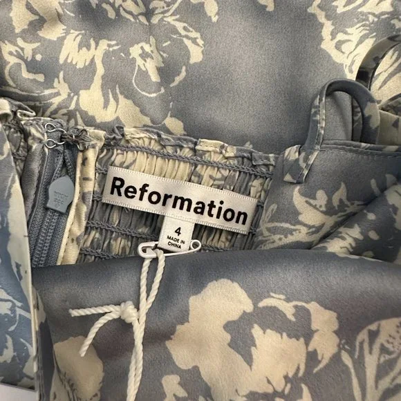 Reformation Frankie Silk Dress in Porcelain Reformation - Picture 11 of 13